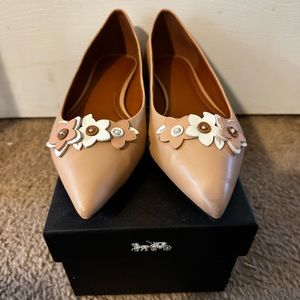 Coach leather pointed flats with flower decal